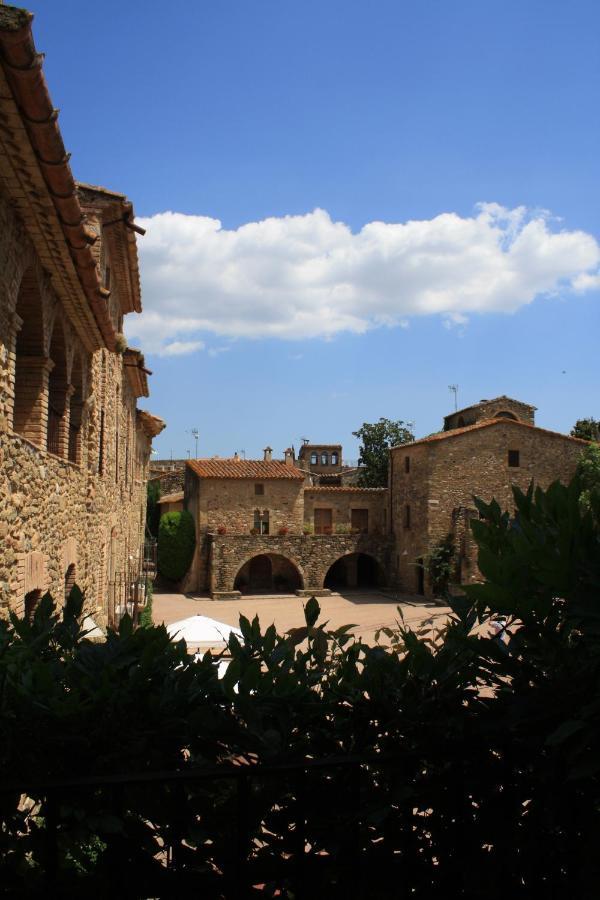 El Palauet De Monells - Adults Only Hotel Luaran gambar